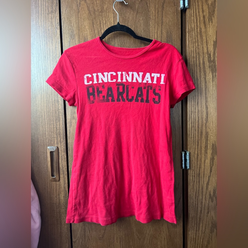 University of Cincinnati women’s top